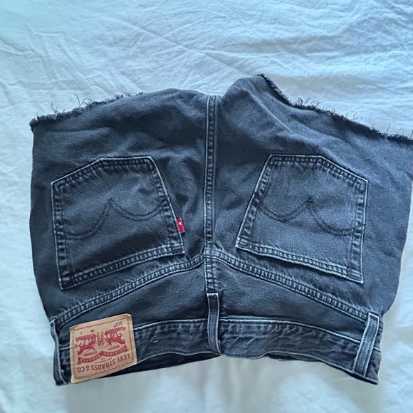 Levi’s Jean shorts - Picture 2 of 2
